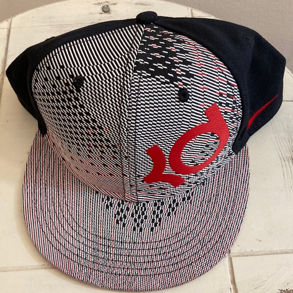 Nike True KD Kevin Durant adjustable SnapBack cap - Picture 1 of 8